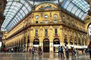 DISCOVER MILAN: THE CITY AND SHOPPING