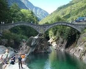 THE UNCONTAMINATED NATURE  OF VALLE VERZASCA